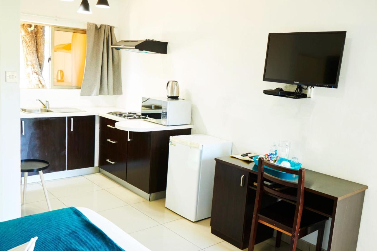 Laha Hotel Маун Екстер'єр фото